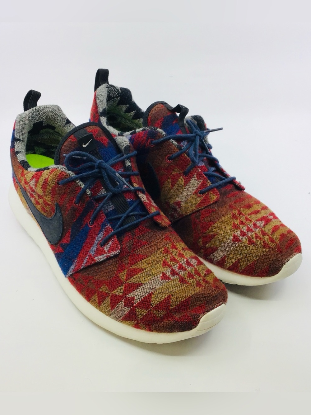 Nike ID Rosche Premium Pendleton Aztec men’s athletic shoes 11.5